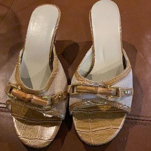 Size 7 women’s shoes